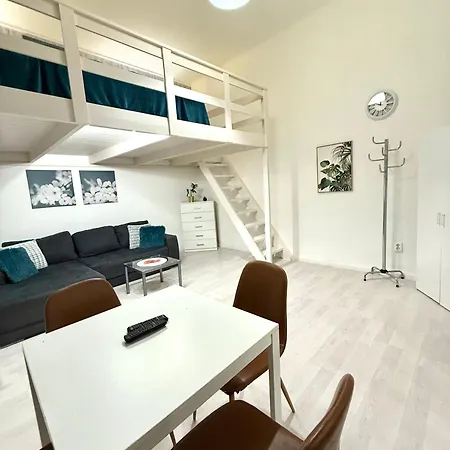 Detty Free Ac, Free Coffee, Next The Astoria, On The Famous Dohány Street Appartamento Budapest