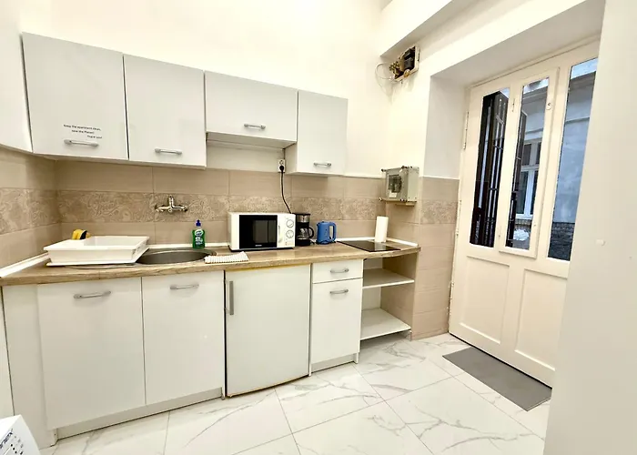 Detty Free Ac, Free Coffee, Next The Astoria, On The Famous Dohany Street Appartement Boedapest