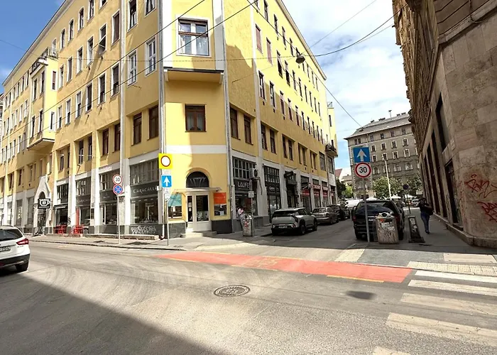 Appartement Detty Free Ac, Free Coffee, Next The Astoria, On The Famous Dohany Street *