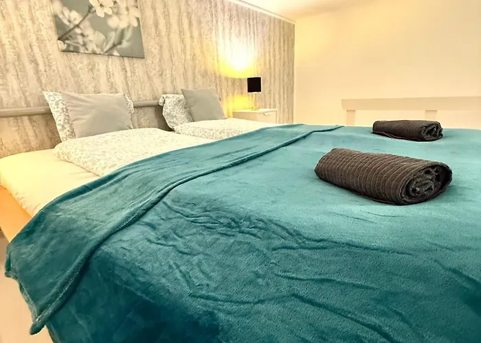 Detty Free Ac, Free Coffee, Next The Astoria, On The Famous Dohany Street *