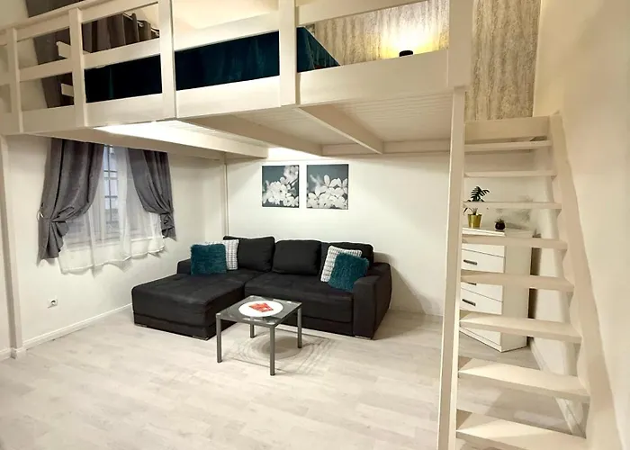 Appartement Detty Free Ac, Free Coffee, Next The Astoria, On The Famous Dohany Street *