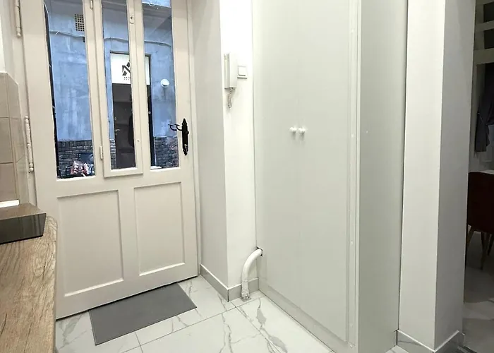 Detty Free Ac, Free Coffee, Next The Astoria, On The Famous Dohany Street Appartement