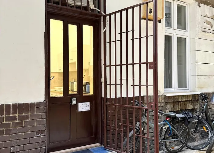 Detty Free Ac, Free Coffee, Next The Astoria, On The Famous Dohany Street Appartement Boedapest